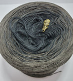 Moving On (inverse) Gradient Yarn With Shimmer