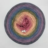 Mélange de Chaos et Art Gradient Yarn With Shimmer
