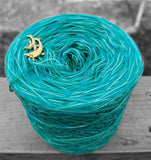 Green variegated yarn