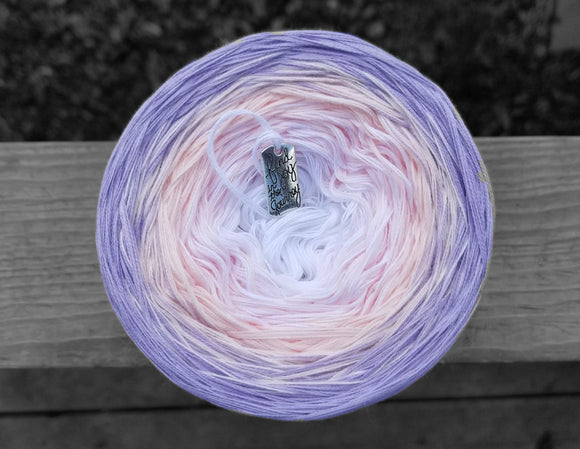Iridescent Gradient Yarn With Shimmer
